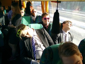 Bussissa myös nukuttiin.